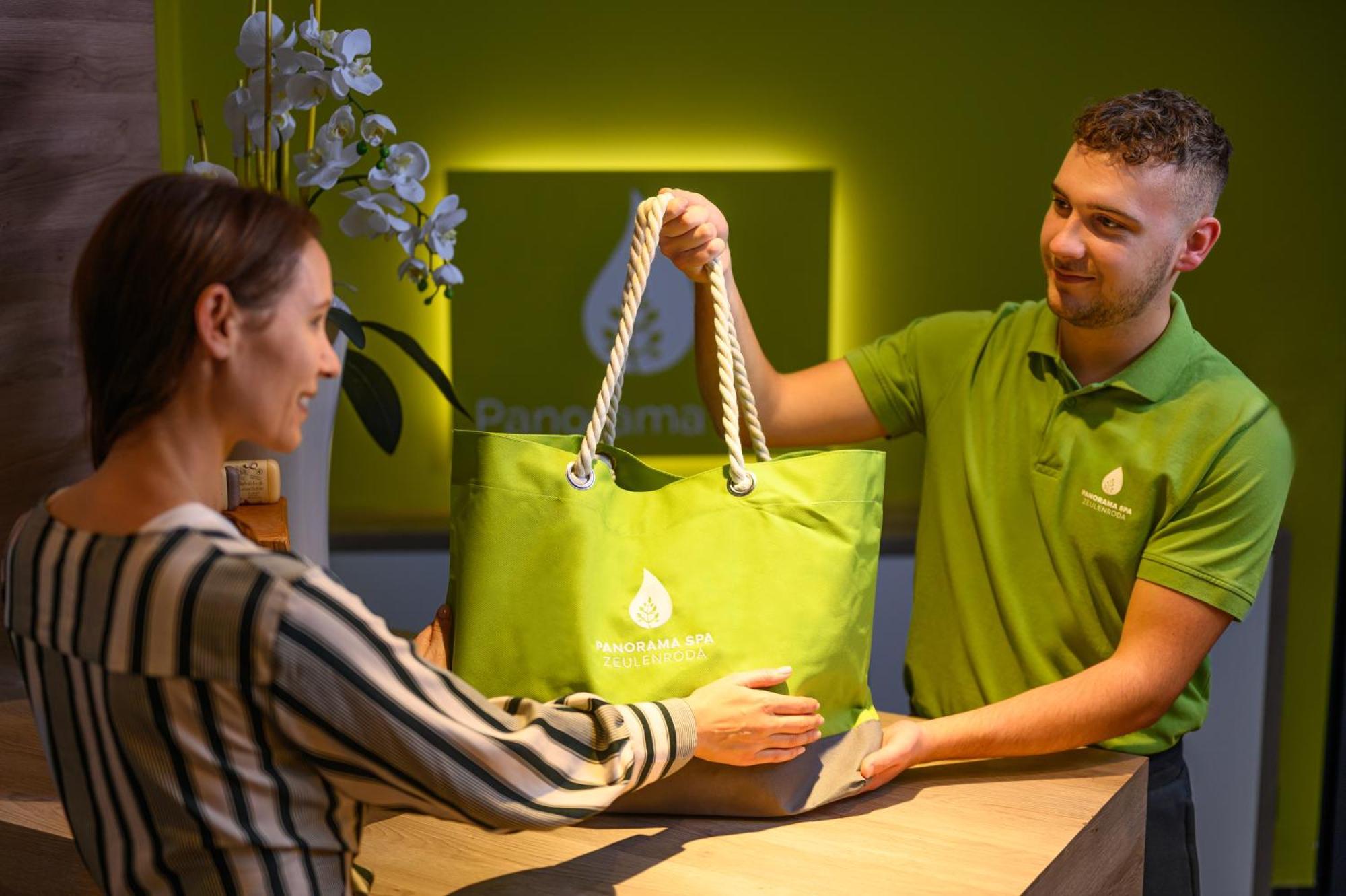Bio-Seehotel Zeulenroda Экстерьер фото