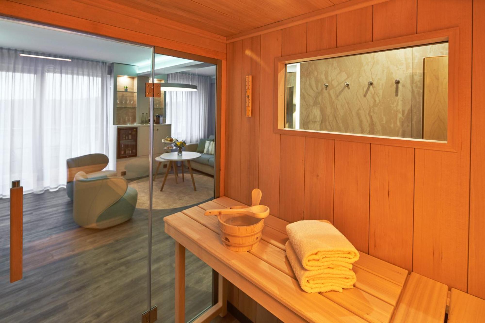 Bio-Seehotel Zeulenroda Экстерьер фото