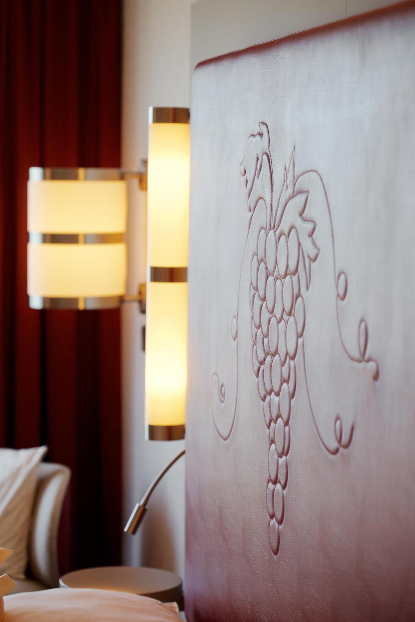 Bio-Seehotel Zeulenroda Экстерьер фото
