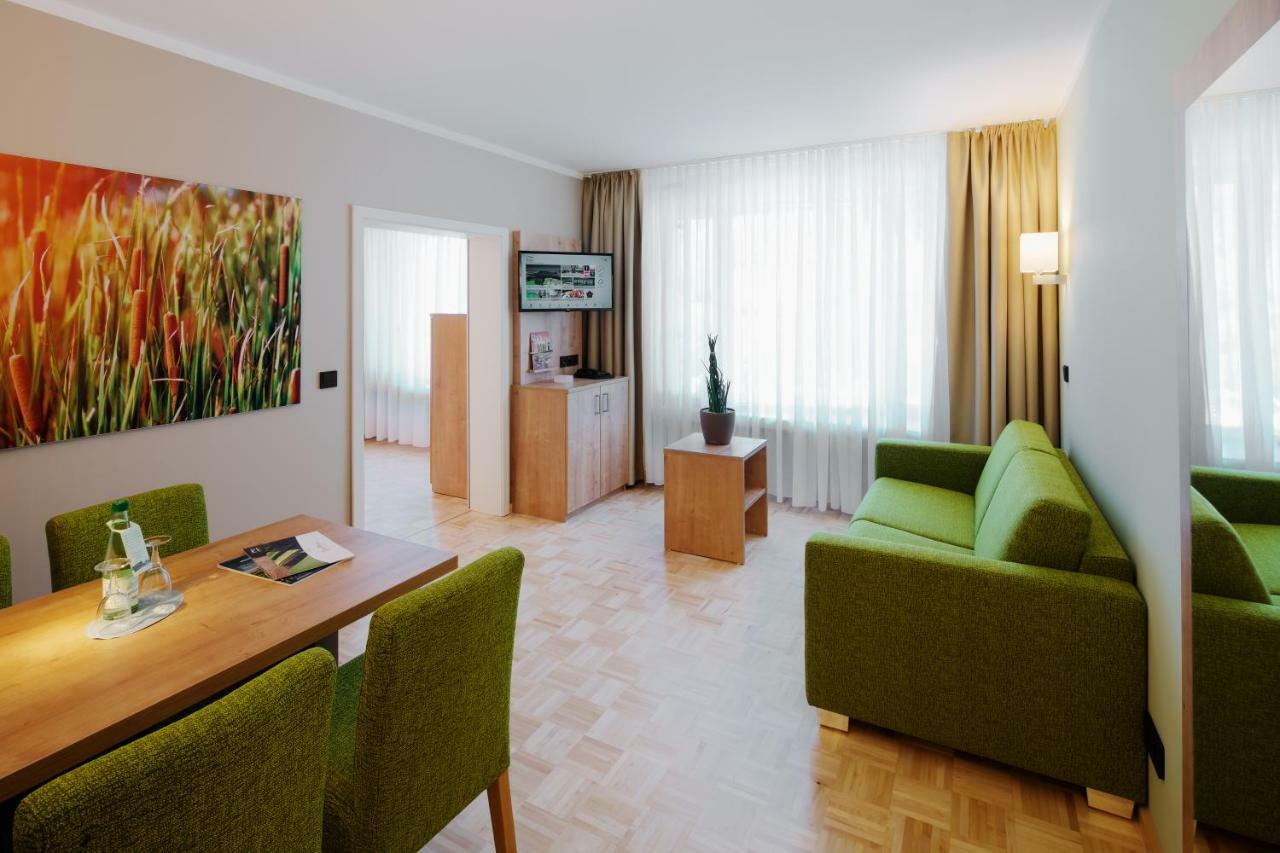 Bio-Seehotel Zeulenroda Экстерьер фото
