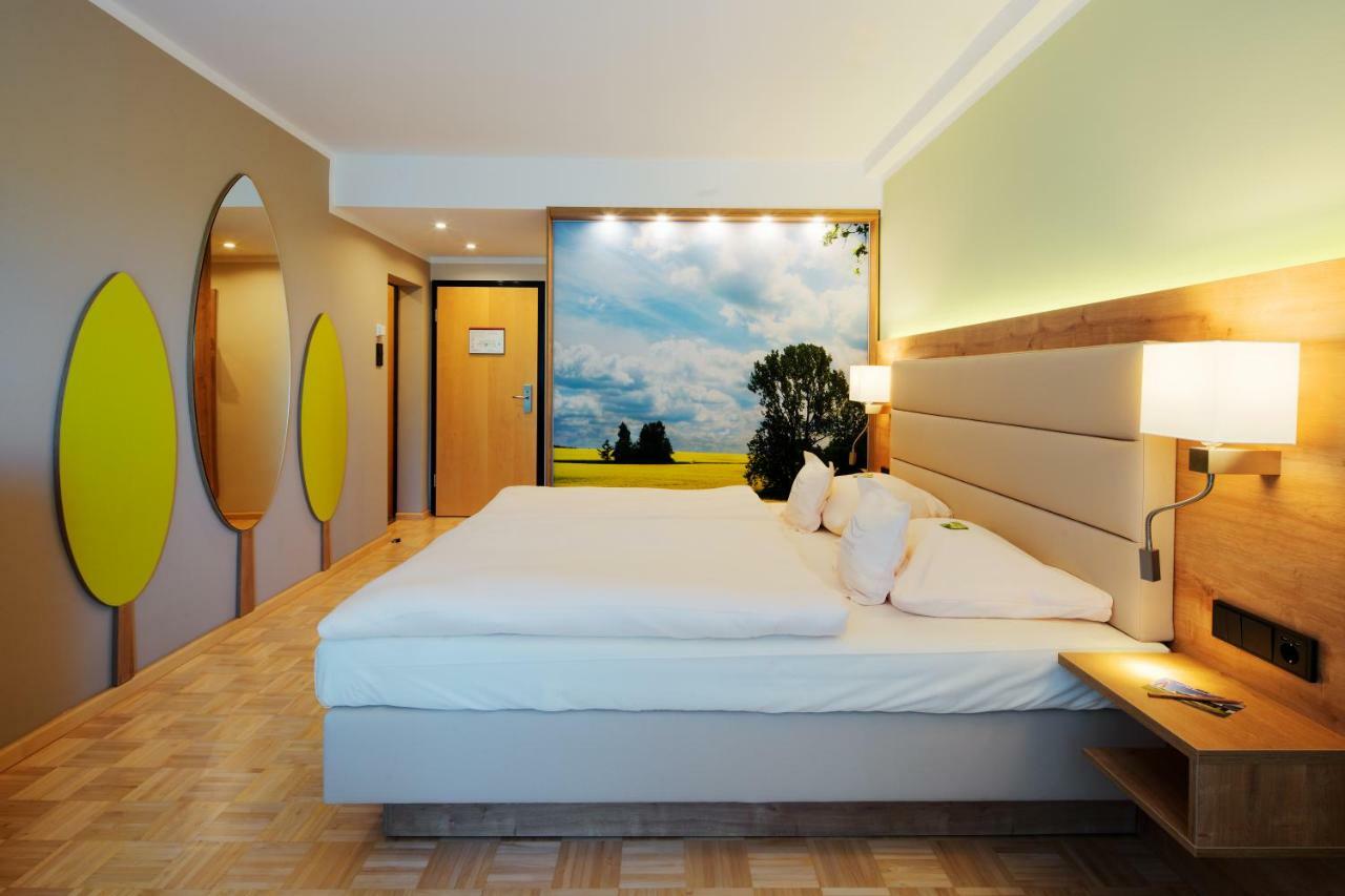 Bio-Seehotel Zeulenroda Экстерьер фото
